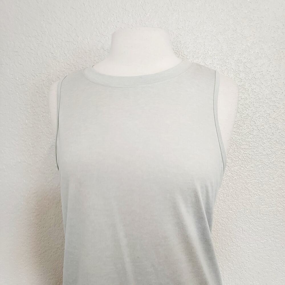 Fabletics Gray Active Wear Top w/Open Back Size M - Picture 2 of 11